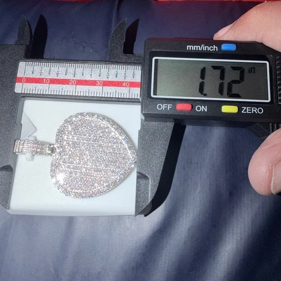 Lage heart pendant MOISSANITE
925 SILVER 8.00CTW
$ 1250.00 - Picture 9 of 12